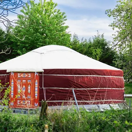 Moonyurt Lodge