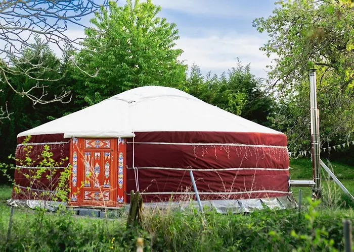 Moonyurt Lodge